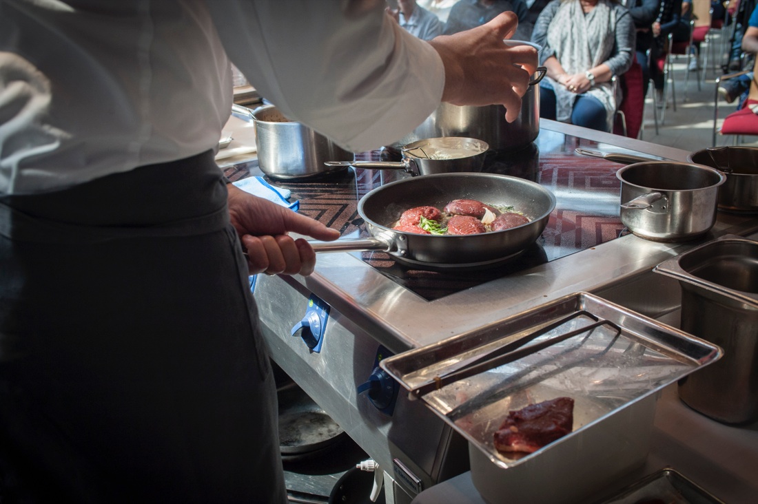 Lasagne al piccione: la ricetta di Andrea Berton – FOTO e VIDEO Lasagne al piccione: la ricetta di Andrea Berton – FOTO e VIDEO