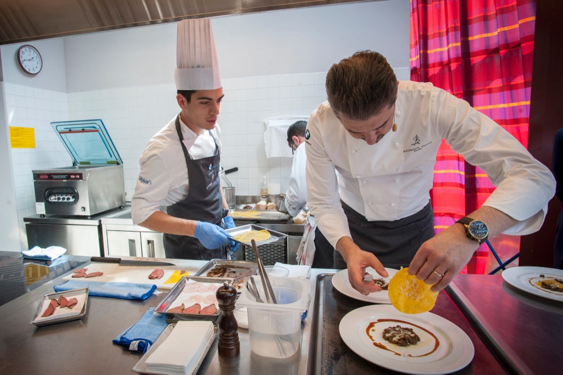 Lasagne al piccione: la ricetta di Andrea Berton – FOTO e VIDEO Lasagne al piccione: la ricetta di Andrea Berton – FOTO e VIDEO