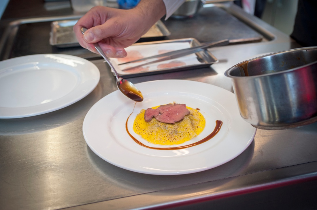 Lasagne al piccione: la ricetta di Andrea Berton – FOTO e VIDEO Lasagne al piccione: la ricetta di Andrea Berton – FOTO e VIDEO