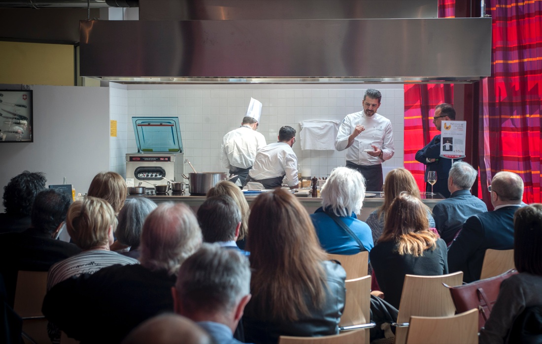 Lasagne al piccione: la ricetta di Andrea Berton – FOTO e VIDEO Lasagne al piccione: la ricetta di Andrea Berton – FOTO e VIDEO