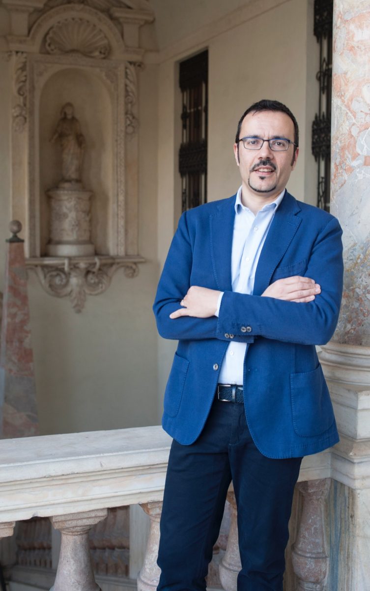 Lavoro: formazione continua e curriculum “su misura” Lavoro: formazione continua e curriculum “su misura”