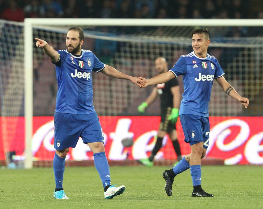 Galleria foto 'Napoli-Juventus 3-2, la vendetta di Higuain gela il San Paolo' - foto 13