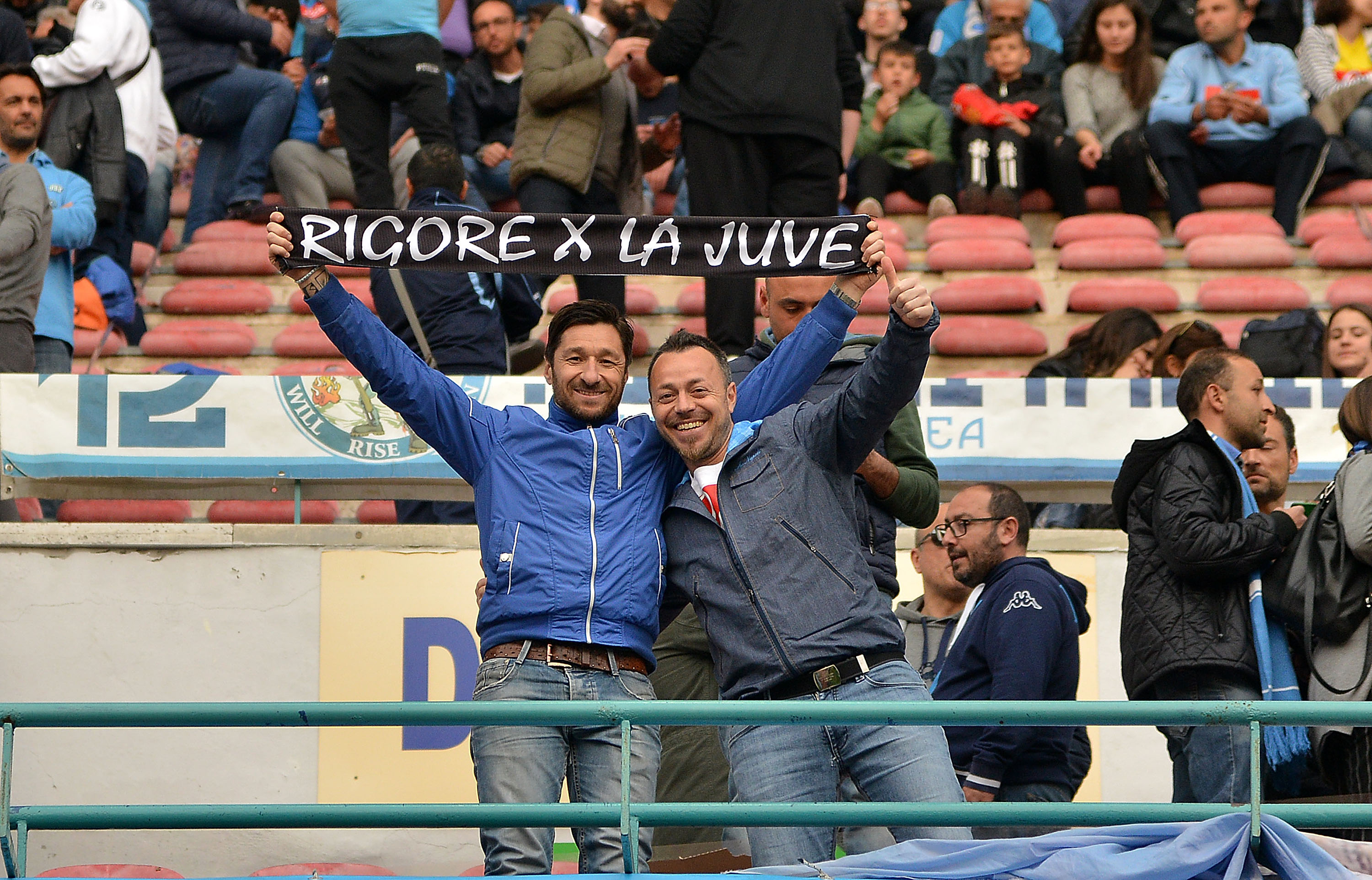 Napoli-Juventus 3-2, la vendetta di Higuain gela il San Paolo