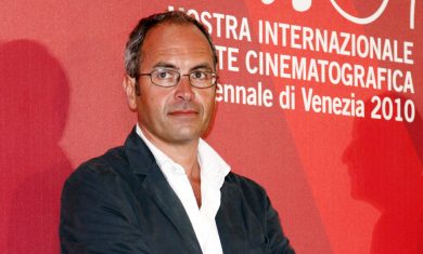 Una parrucchiera al cinema per raccontare Napoli senza spaccio né camorra