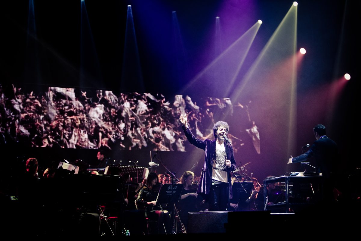 Galleria foto 'Max Gazzè convince nell’esperimento “Alchemaya” – Recensione' - foto 2