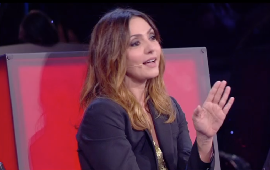 Galleria foto 'Amici 2017, Ambra e Renga si ritrovano in tv tra imbarazzo e ironia' - foto 9