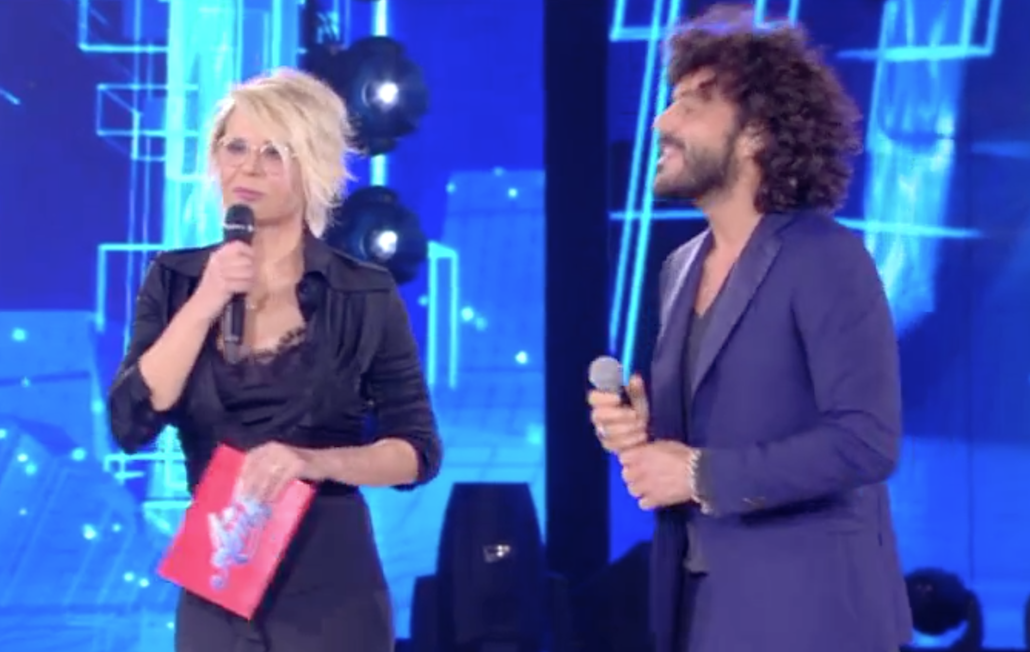 Galleria foto 'Amici 2017, Ambra e Renga si ritrovano in tv tra imbarazzo e ironia' - foto 8