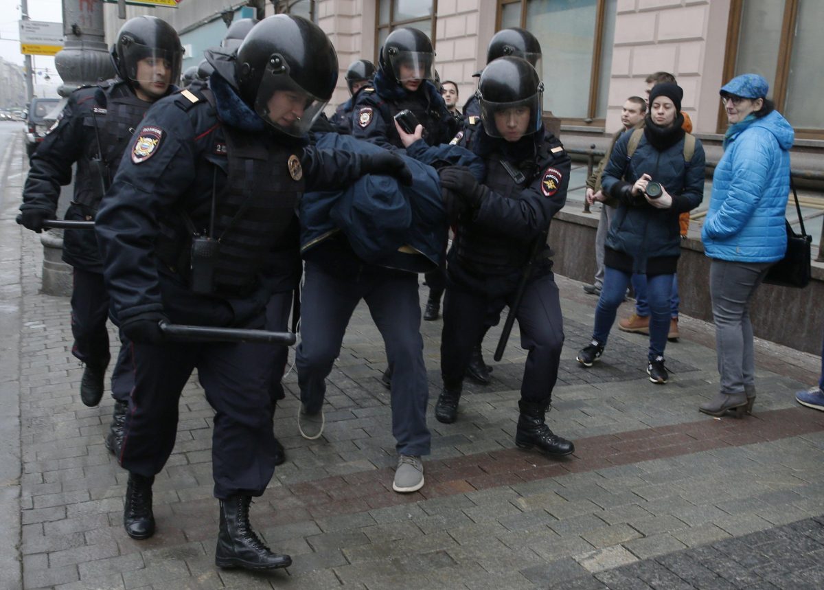 Galleria foto 'Russia: nuove proteste contro Putin, decine di arresti – FOTO' - foto 9
