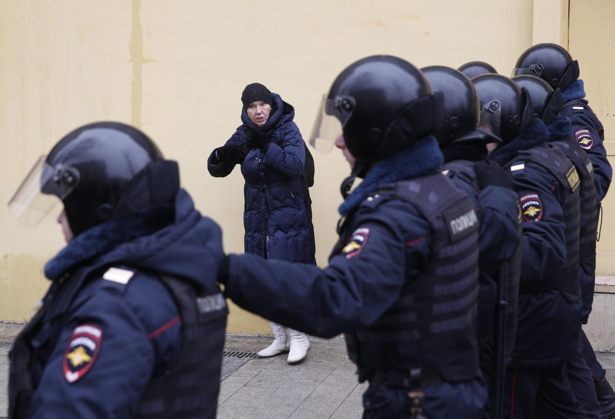 Galleria foto 'Russia: nuove proteste contro Putin, decine di arresti – FOTO' - foto 12