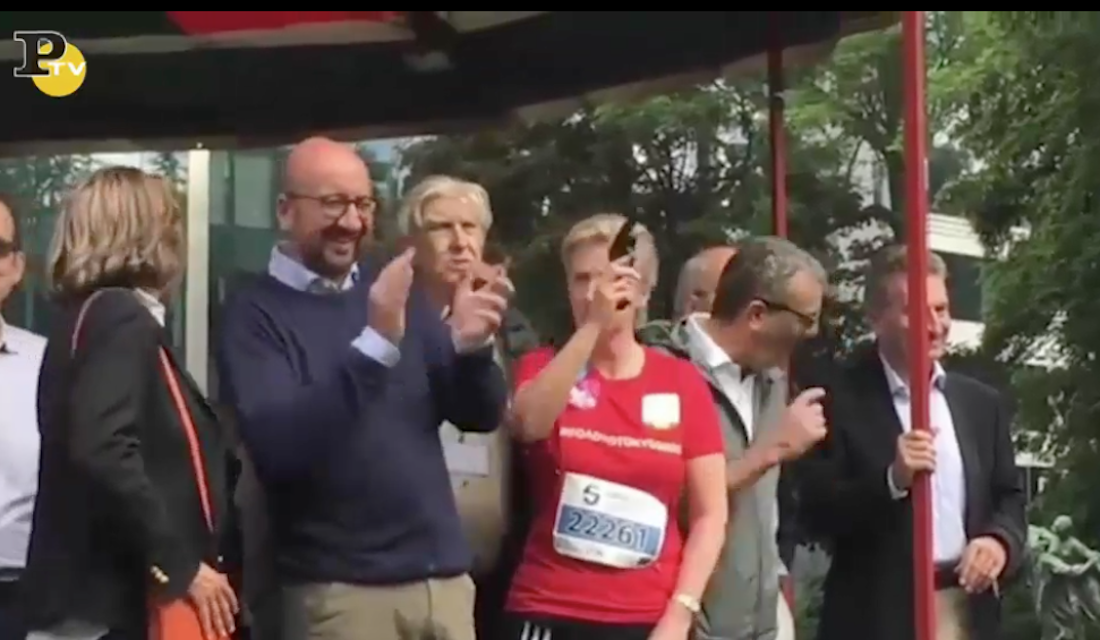 Belgio, lo sparo (a salve) della principessa manda il premier in ospedale