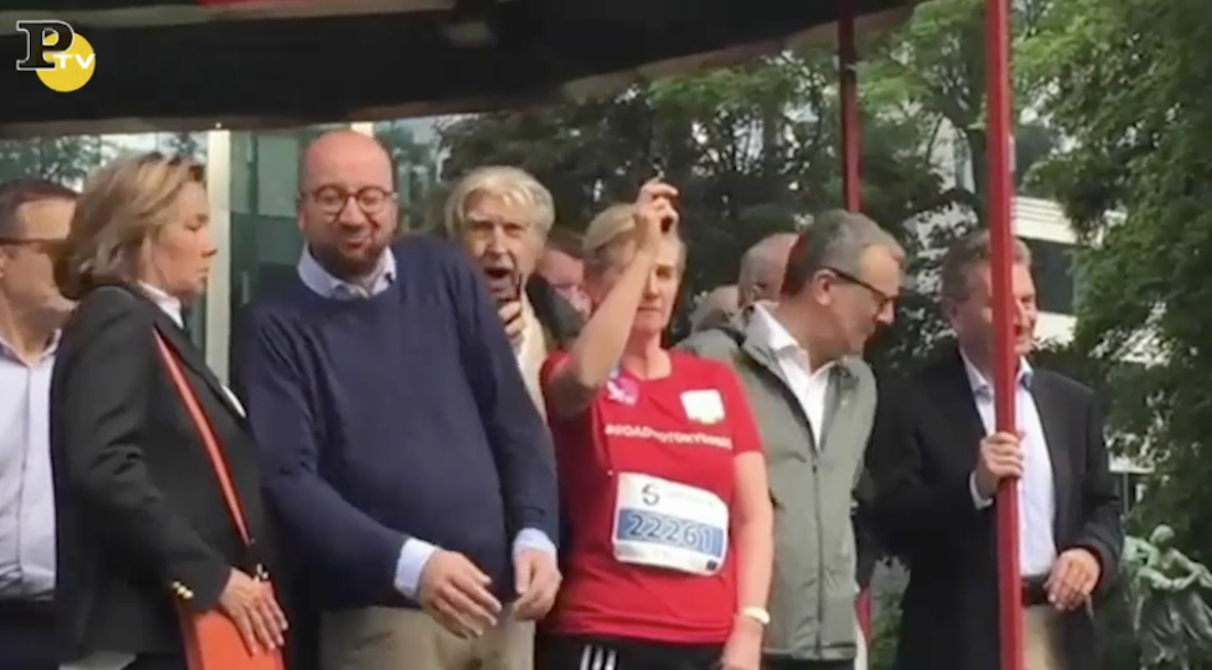 Belgio, lo sparo (a salve) della principessa manda il premier in ospedale