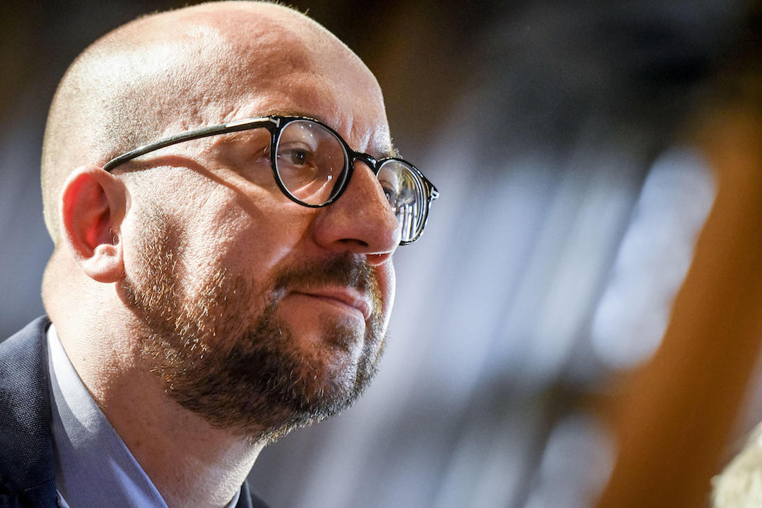 Belgio, lo sparo (a salve) della principessa manda il premier in ospedale