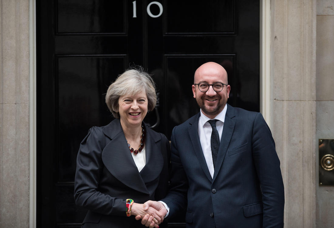 Belgio, lo sparo (a salve) della principessa manda il premier in ospedale