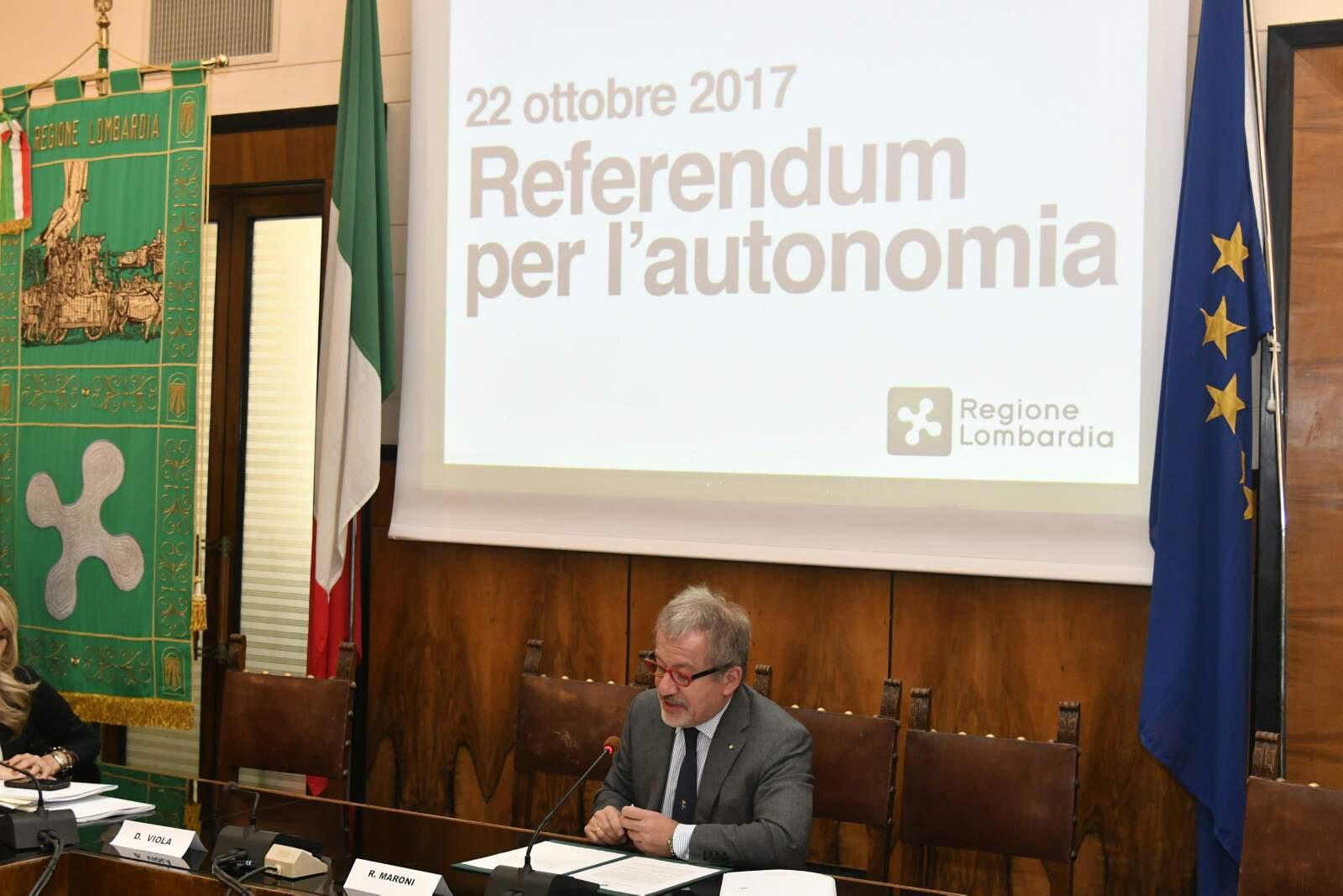 Referendum sull’autonomia: Maroni firma il decreto Referendum sull’autonomia: Maroni firma il decreto