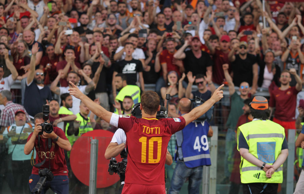 “Adesso è finita, ho paura”. L’addio di Totti, fuoriclasse umano