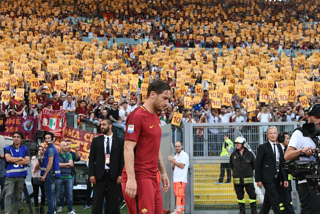 “Adesso è finita, ho paura”. L’addio di Totti, fuoriclasse umano