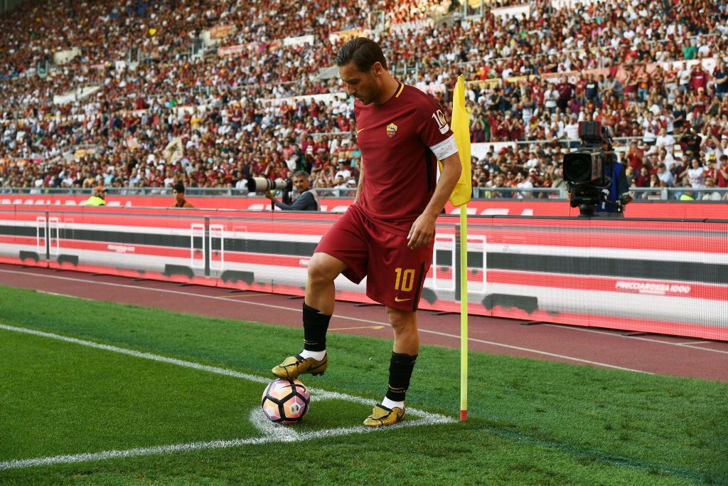 “Adesso è finita, ho paura”. L’addio di Totti, fuoriclasse umano