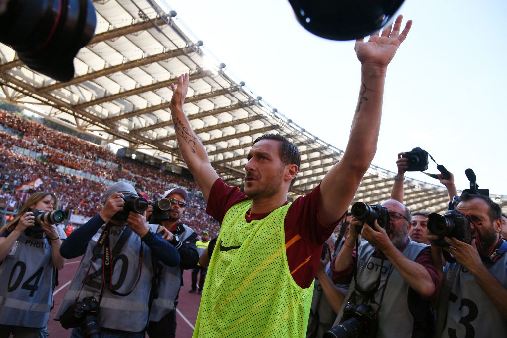 “Adesso è finita, ho paura”. L’addio di Totti, fuoriclasse umano