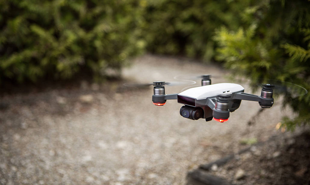 DJI Spark, il drone che si comanda (anche) a gesti