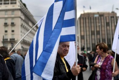 Grecia: rimandata la seconda revisione che darà l’avvio a tagli e tasse