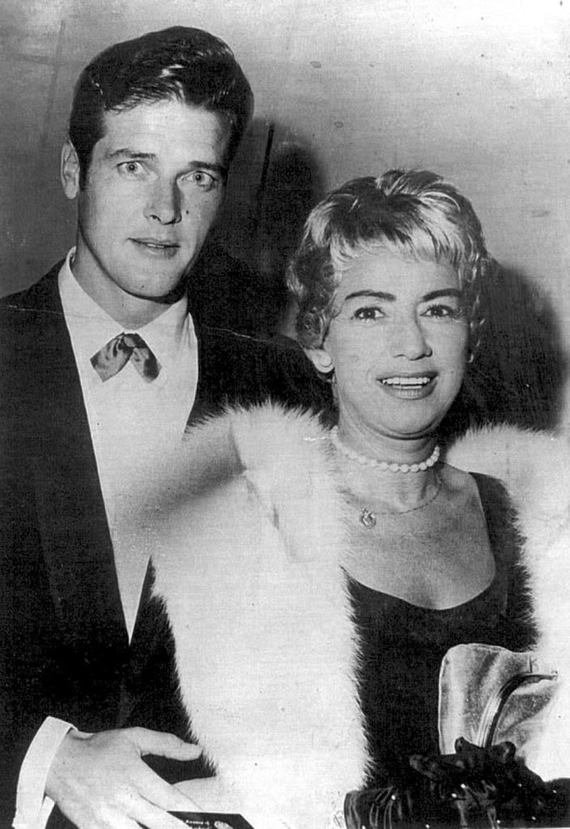 È morto l’attore Roger Moore, indimenticabile James Bond – Foto