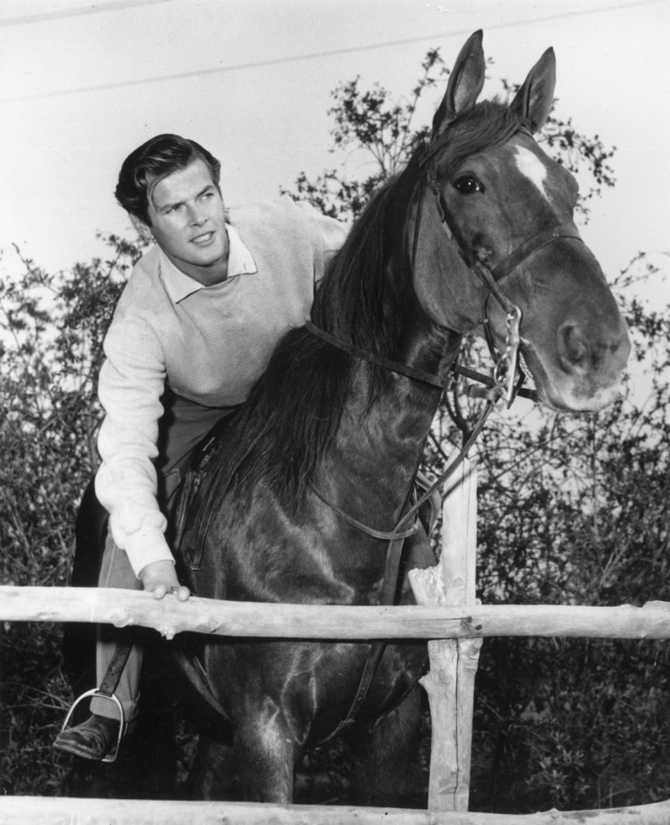 È morto l’attore Roger Moore, indimenticabile James Bond – Foto