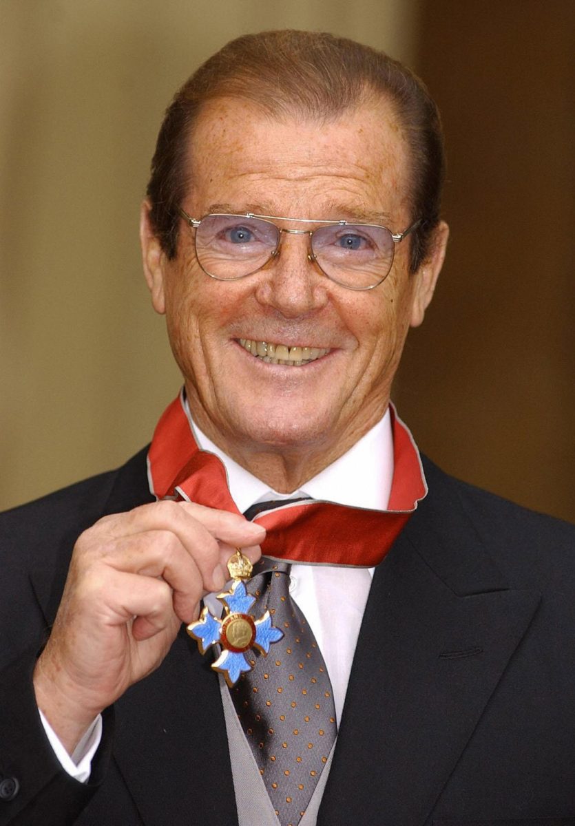 È morto l’attore Roger Moore, indimenticabile James Bond – Foto