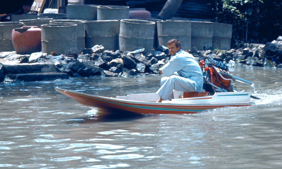 È morto l’attore Roger Moore, indimenticabile James Bond – Foto