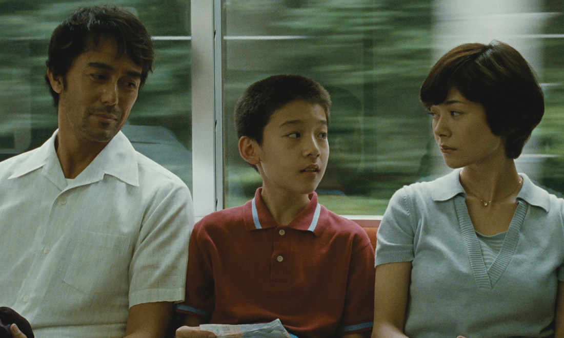 Ritratto di famiglia con tempesta, commedia giapponese sulle aspirazioni deluse – Video