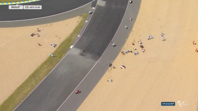 Moto 3, Le Mans. Olio in pista, cadono in 15