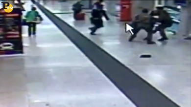 Stazione centrale di Milano: il video dell’aggressione di Hosni
