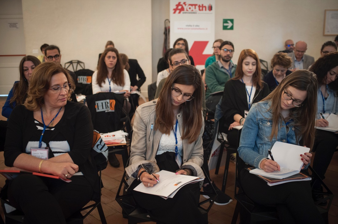 Cercare lavoro: le competenze che non possono mancare – FOTO e VIDEO