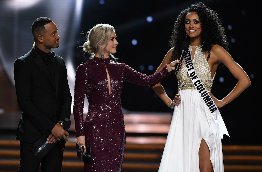 Kára McCullough, Miss Usa 2017 è nata a Napoli Kára McCullough, Miss Usa 2017 è nata a Napoli