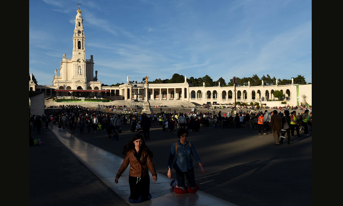 Cento anni fa l’apparizione della Madonna di Fatima: la storia del santuario Cento anni fa l’apparizione della Madonna di Fatima: la storia del santuario