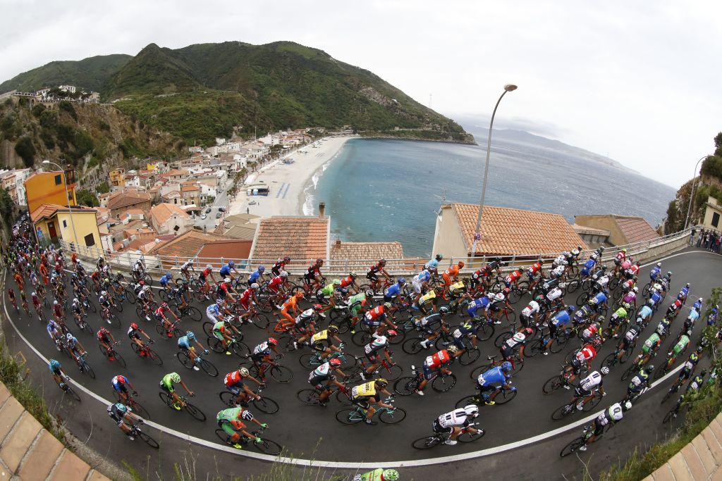 Giro d’Italia 2017, 6a tappa: vittoria per Dillier, Jungels resta rosa Giro d’Italia 2017, 6a tappa: vittoria per Dillier, Jungels resta rosa