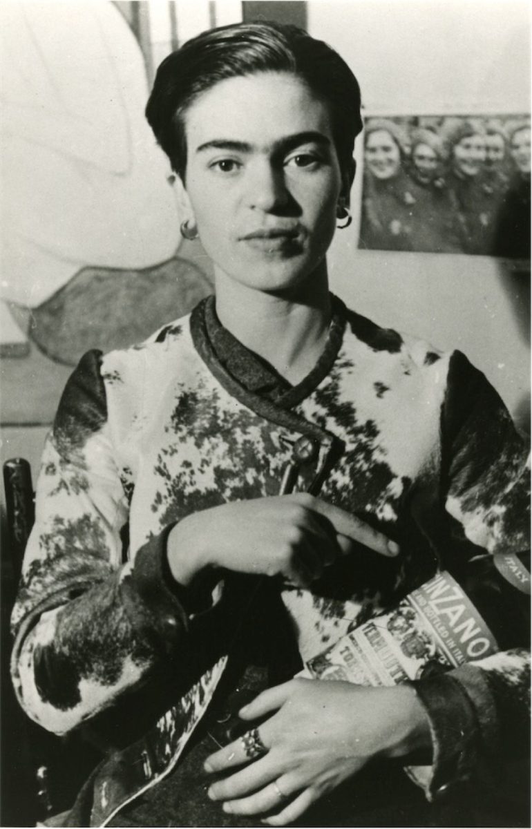 Frida Kahlo nelle foto di Lucienne Bloch Frida Kahlo nelle foto di Lucienne Bloch