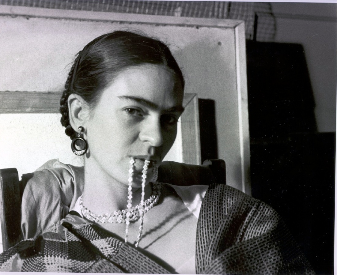 Frida Kahlo nelle foto di Lucienne Bloch Frida Kahlo nelle foto di Lucienne Bloch
