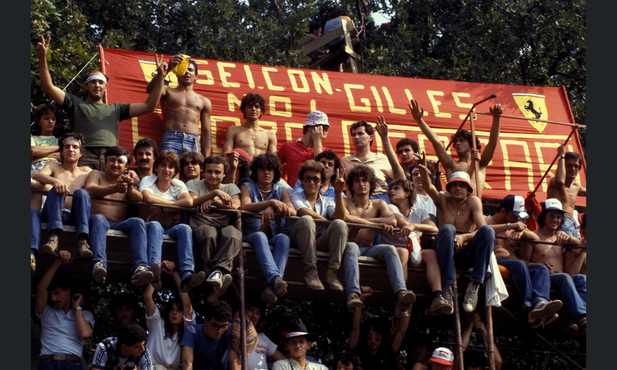 Gilles Villeneuve, 35 anni fa l’addio: foto in mostra a Milano Gilles Villeneuve, 35 anni fa l’addio: foto in mostra a Milano