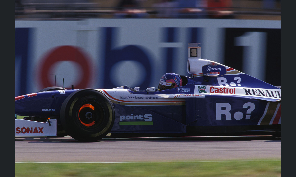 Gilles Villeneuve, 35 anni fa l’addio: foto in mostra a Milano Gilles Villeneuve, 35 anni fa l’addio: foto in mostra a Milano