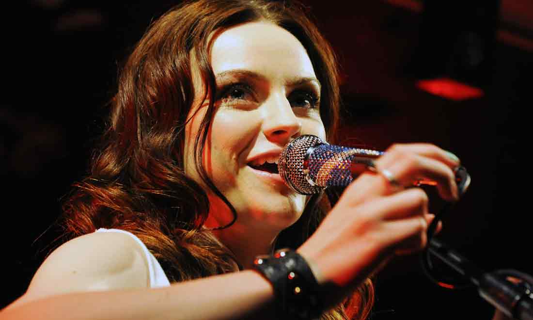 Amici 2017: Maradona e Simona Ventura ospiti di Maria De Filippi Amici 2017: Maradona e Simona Ventura ospiti di Maria De Filippi