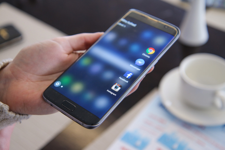 Gli antenati del Galaxy S8: ripercorriamo la storia della serie S Gli antenati del Galaxy S8: ripercorriamo la storia della serie S