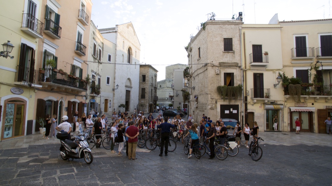 Con Roberto Giacobbo un bike tour sotto le stelle – VIDEO