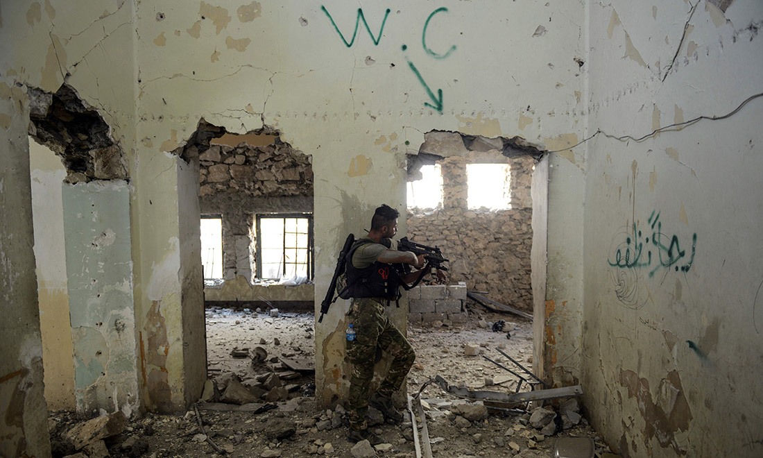 L’Isis sconfitto: “Adesso bisogna superare la violenza settaria”