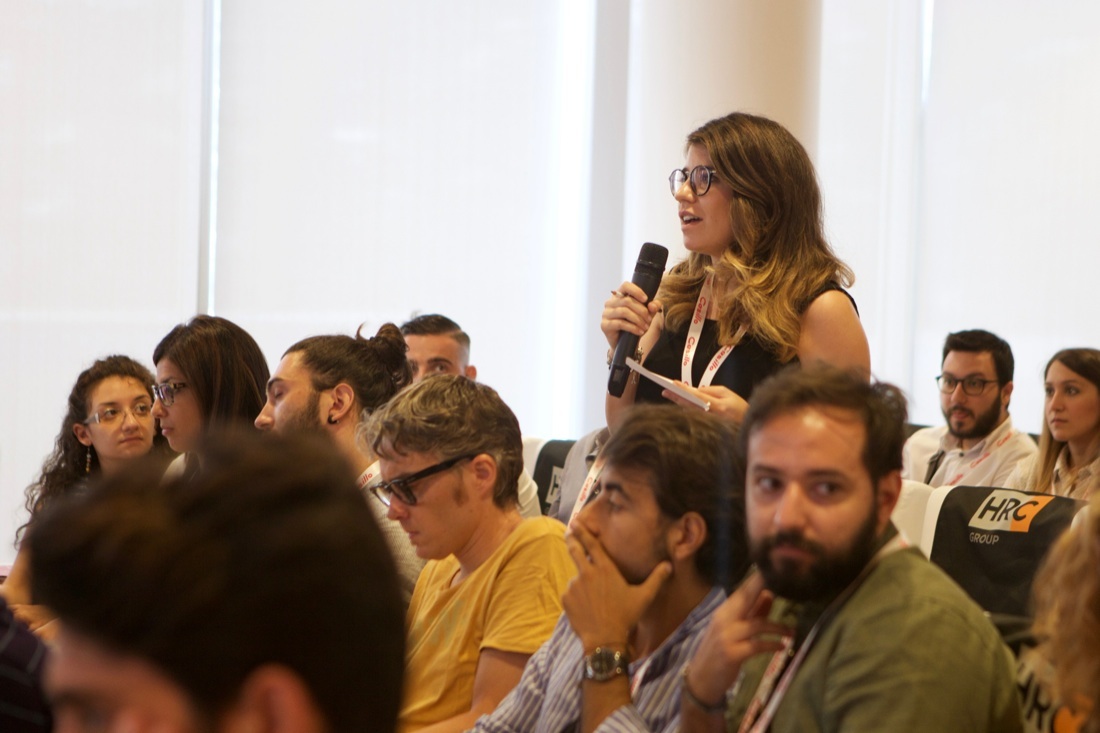 Lavoro: inglese e tirocini alla base del curriculum – FOTO e VIDEO Lavoro: inglese e tirocini alla base del curriculum – FOTO e VIDEO