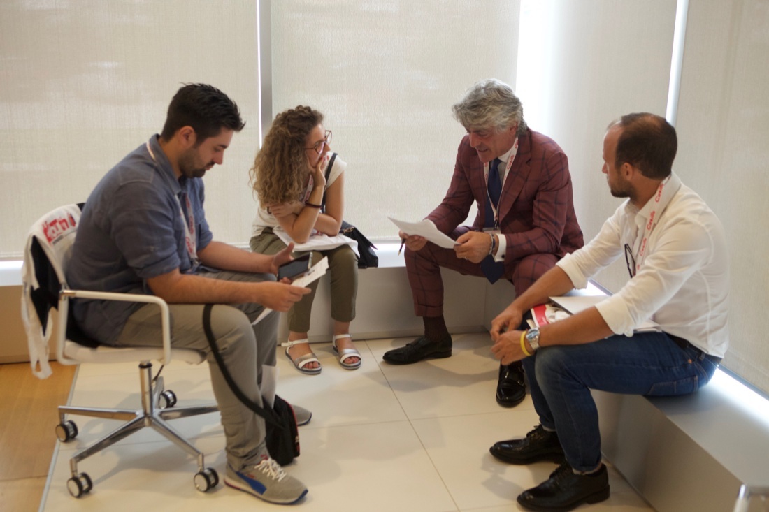 Lavoro: inglese e tirocini alla base del curriculum – FOTO e VIDEO Lavoro: inglese e tirocini alla base del curriculum – FOTO e VIDEO