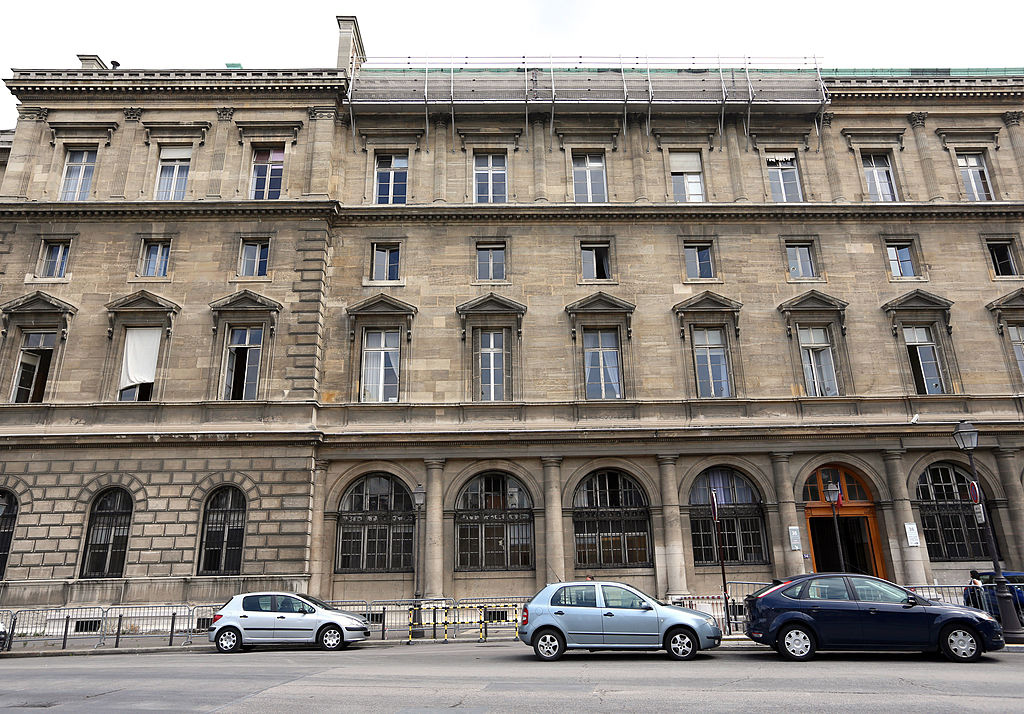 Parigi: traslocano gli uffici del commissario Maigret