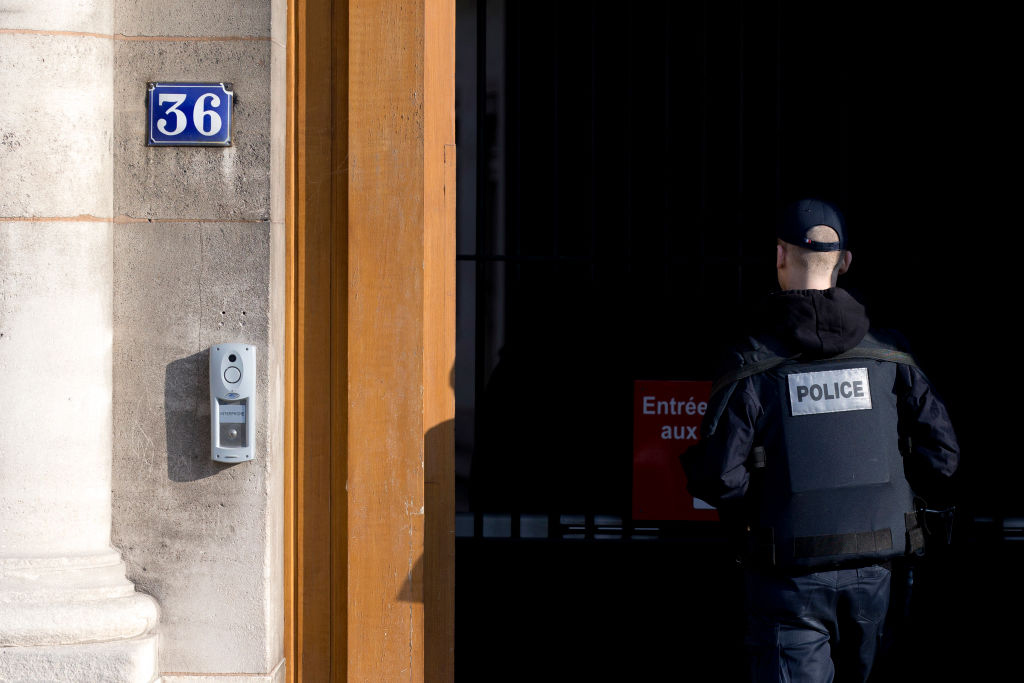 Parigi: traslocano gli uffici del commissario Maigret