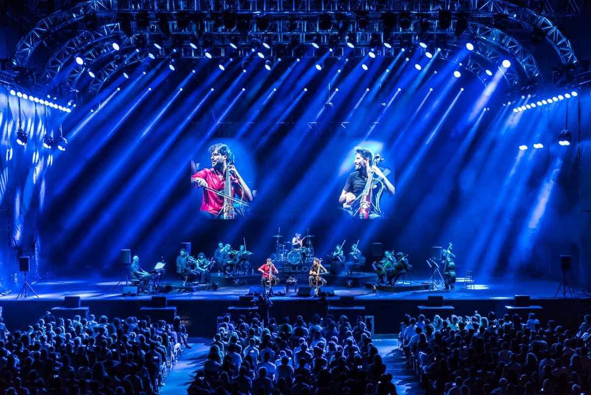 Galleria foto 'I 2Cellos conquistano Roma con l’orchestra – Recensione e scaletta' - foto 6