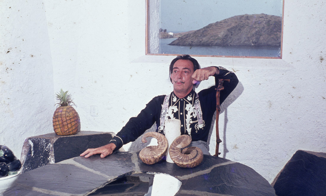 Salvador Dalì, perché vogliono riesumarne la salma Salvador Dalì, perché vogliono riesumarne la salma