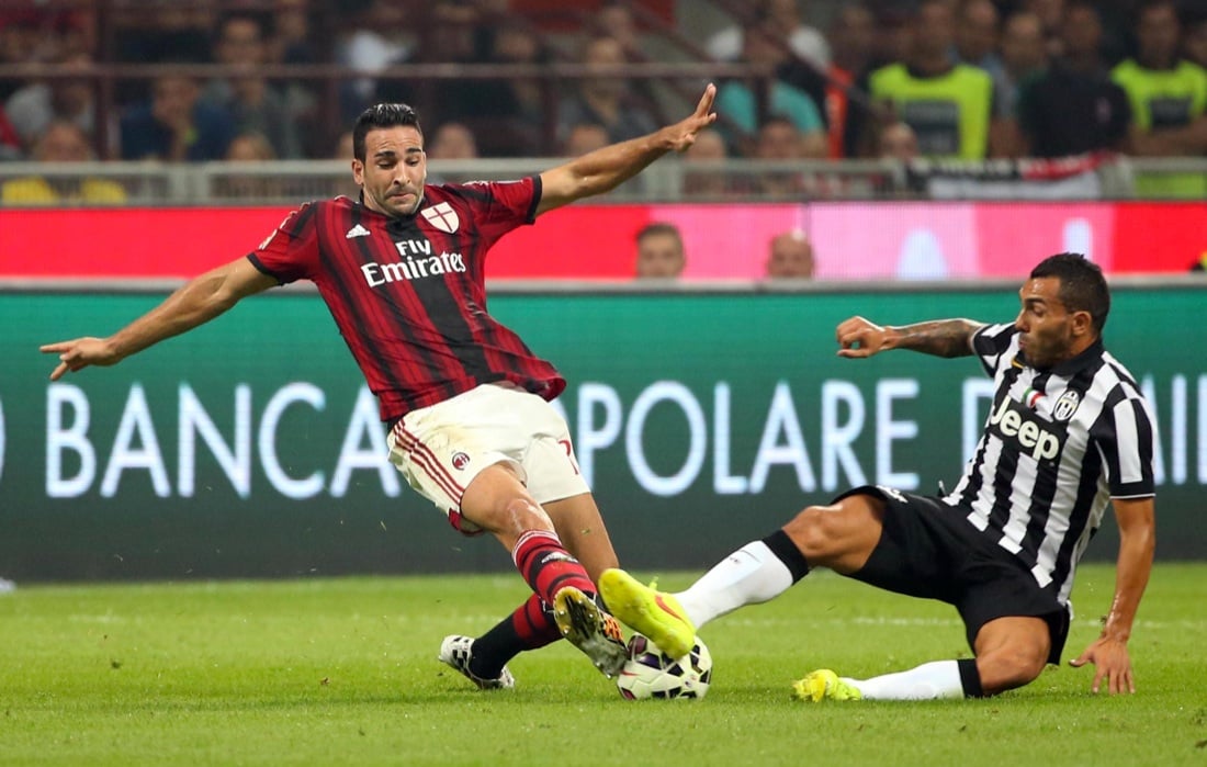 Pamela Anderson dimentica Assange: flirt con Adil Rami Pamela Anderson dimentica Assange: flirt con Adil Rami